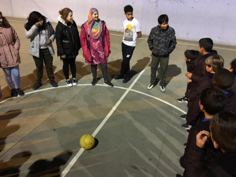 Els infants de 10-11 anys del Gavina acull els jugadors del FC Barcelona