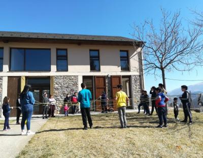 Famílies del Centre a la casa de colònies El Caliu